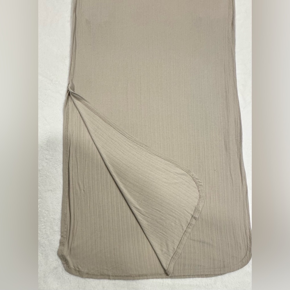 BKE Ribbed Knit Maxi Dress with Pockets - Taupe - Picture 8 of 11